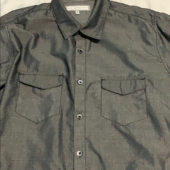 Button up - Picture 2 of 3